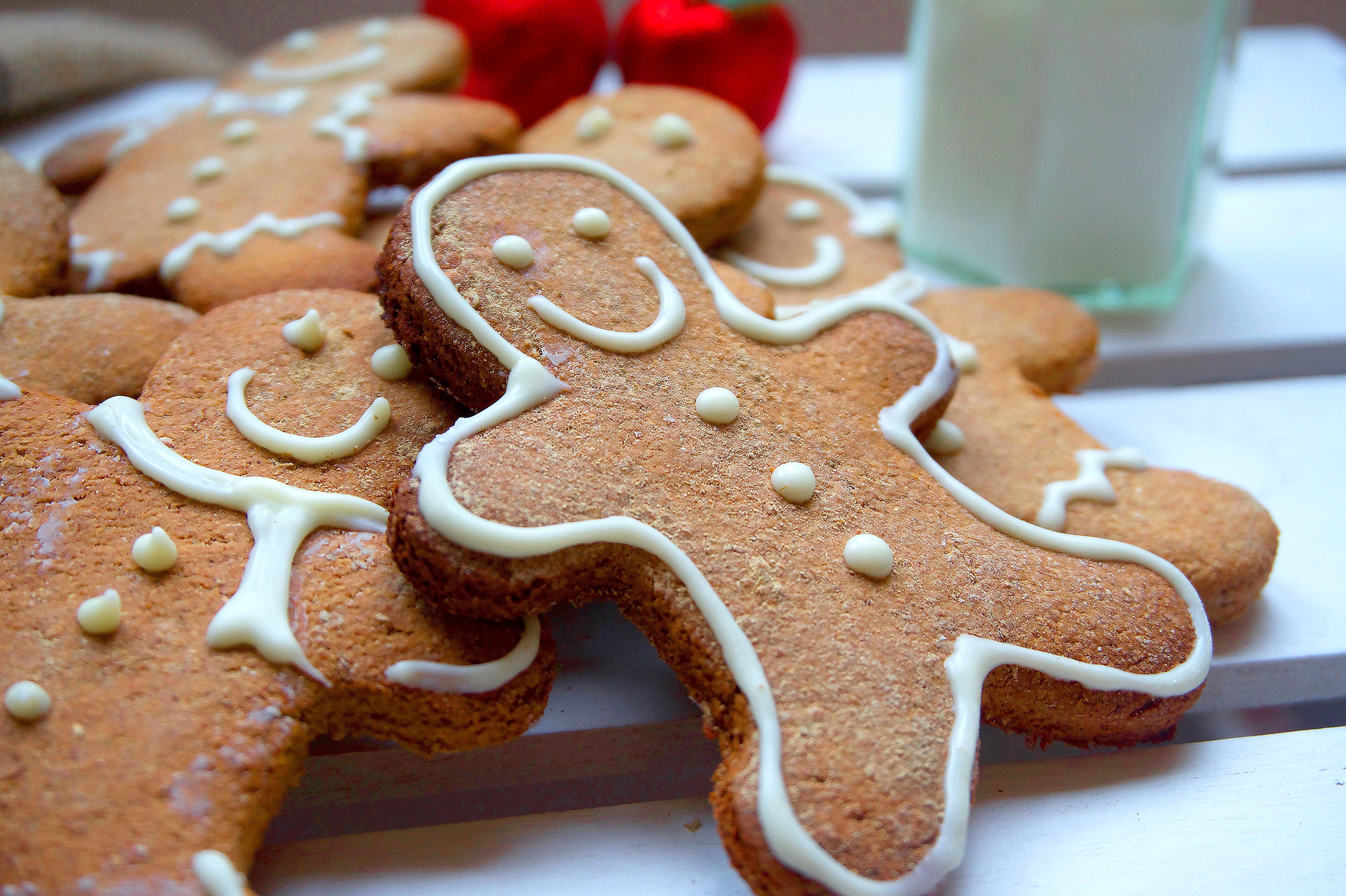 Healthy And Easy Gingerbread Men - Hannah &amp; Fitness